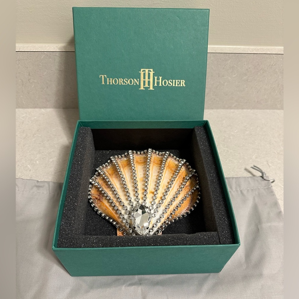 THORSON HOSIER MADE IN USA MOP LARGE SHELL LION PAW CLEAR SWAROVSKI